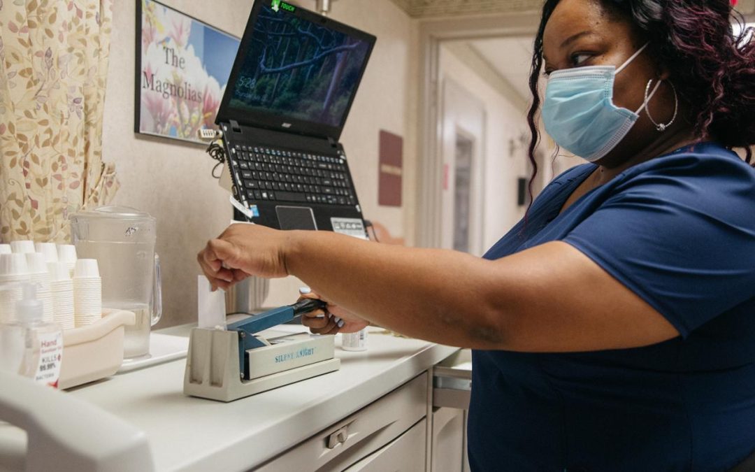 Doctors Without Borders Helps U.S. Nursing Homes Fight Infection, Stigma and for Resources